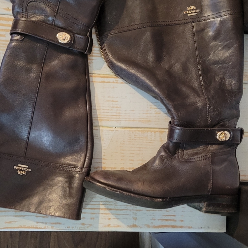 Coach boots